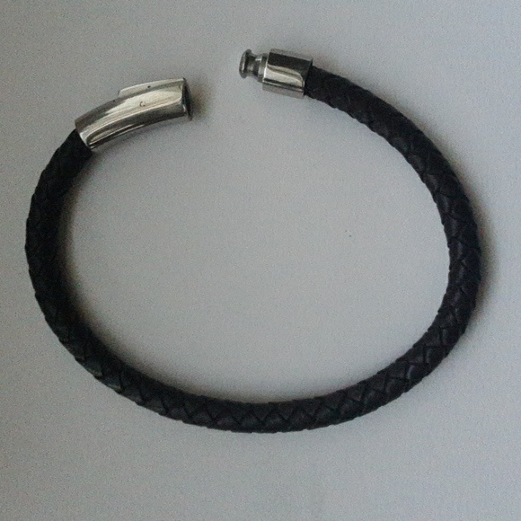 Leather Braided Bracelet - Picture 3 of 3